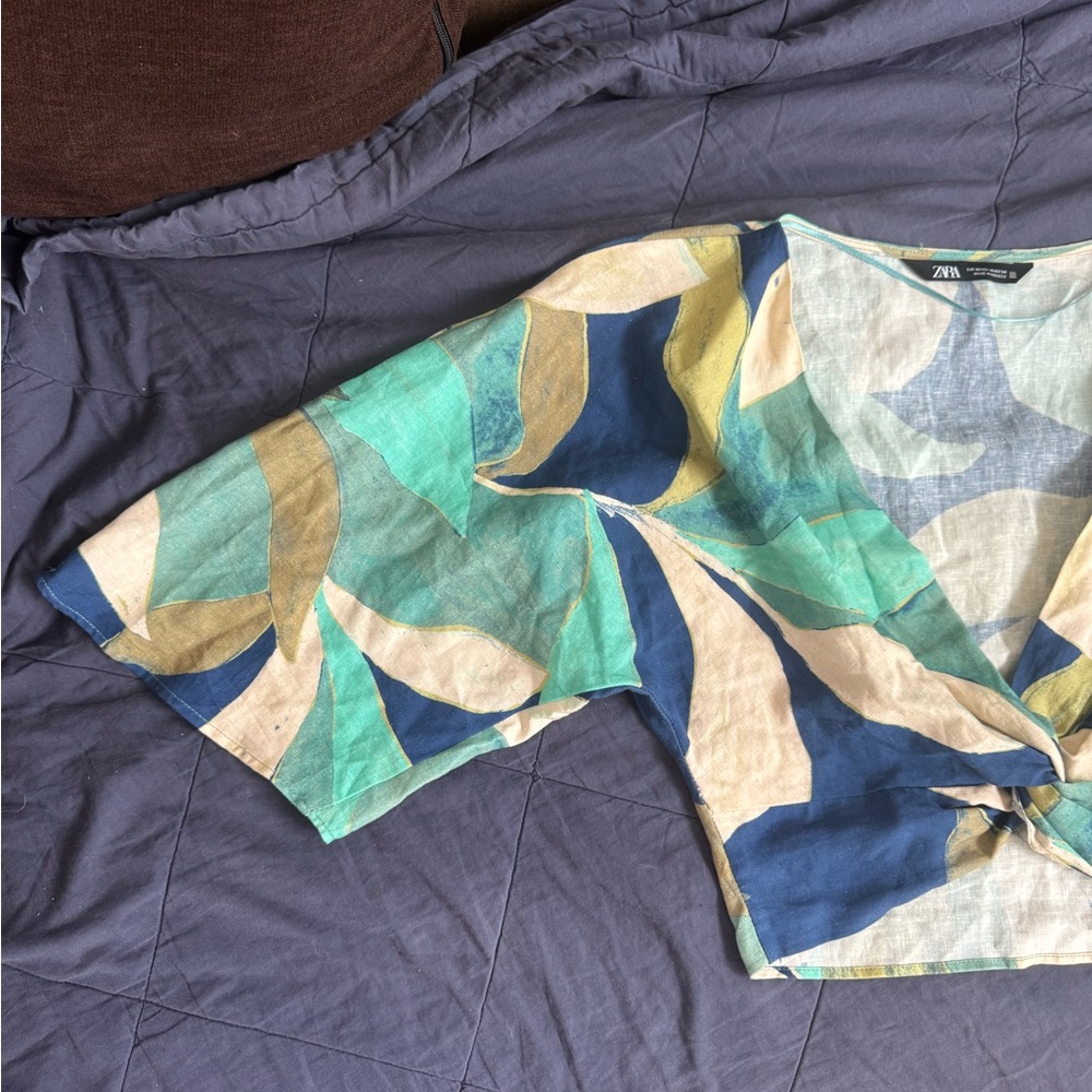 Zara Blue Multi Tropical Knot-Front V-Neck Top - Picture 3 of 11
